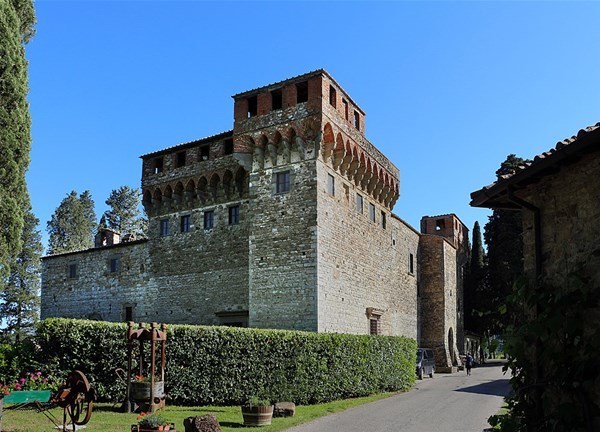 1-Castello_pazzi_del_trebbio_di_santa_brigida,_esterno_01_GF.jpg