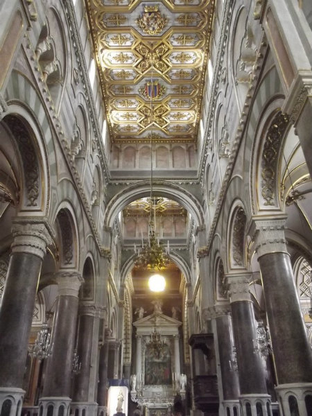 21-Guide-Around-Matera-Altamura-Cattedrale-Interno.jpg