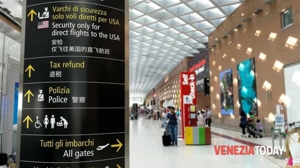 3-aeroporto marco polo venezia tessera-3_GF.jpg